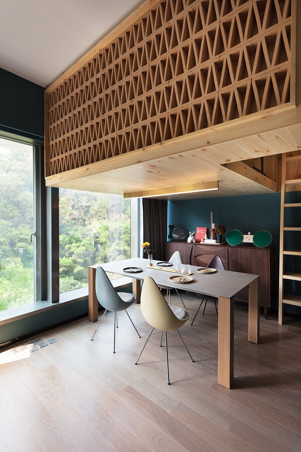 Mini Treehouse Residence by NCDA