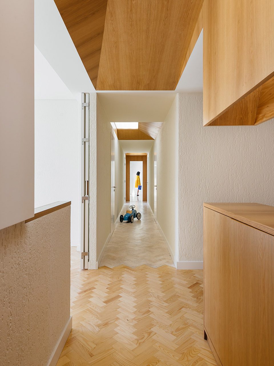 Luciano Cordeiro Apartment By Aurora Arquitectos studio