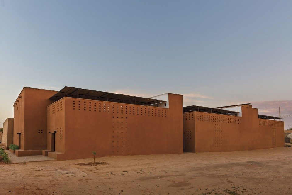 Niamey 2000 South facade at dusk 960x640
