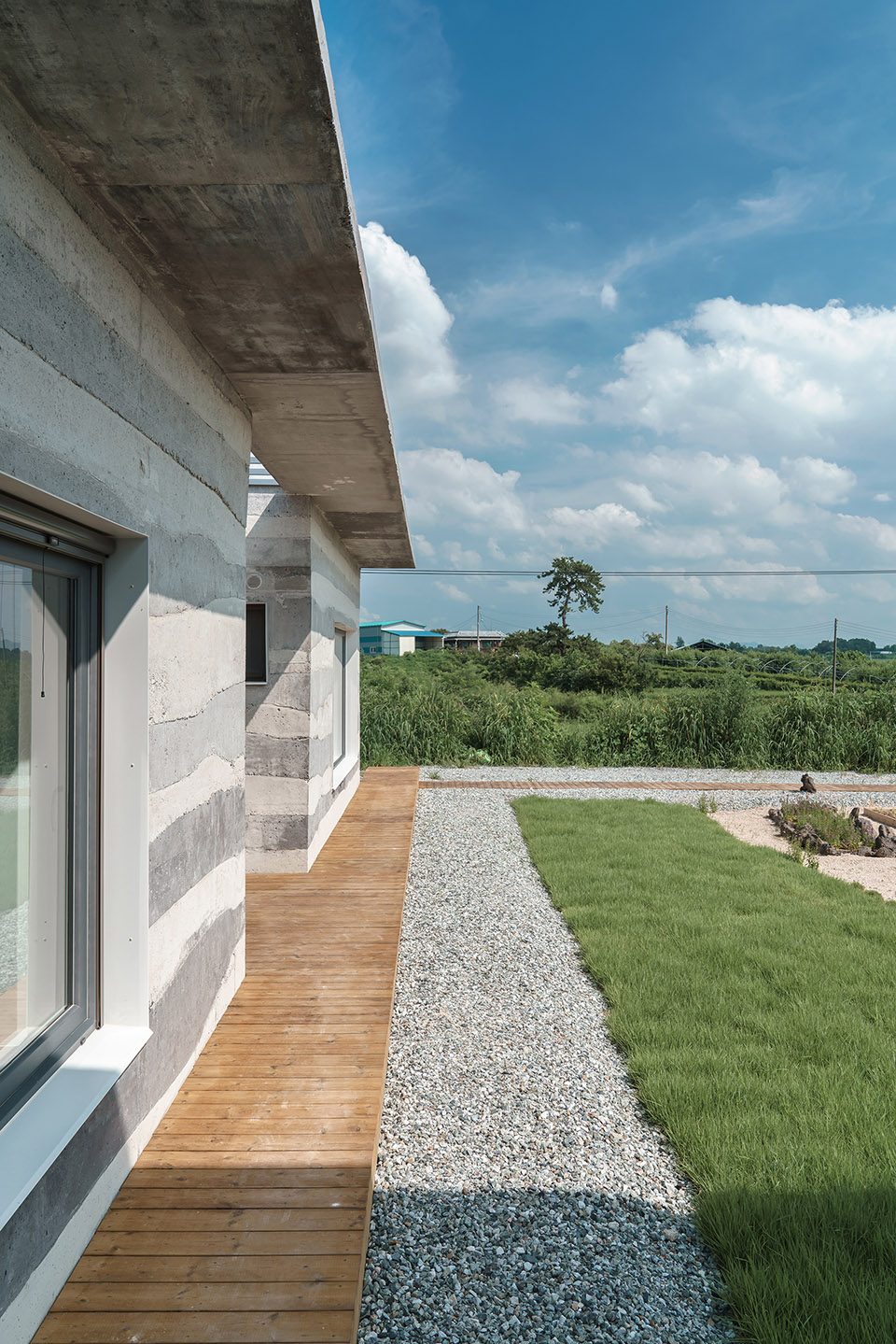 Stratum House by stpmj