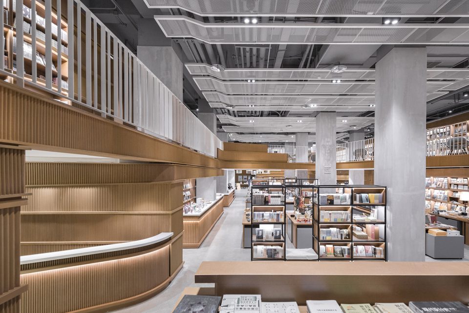 Alt Life Bookstore in Ningbo by Kokaistudios