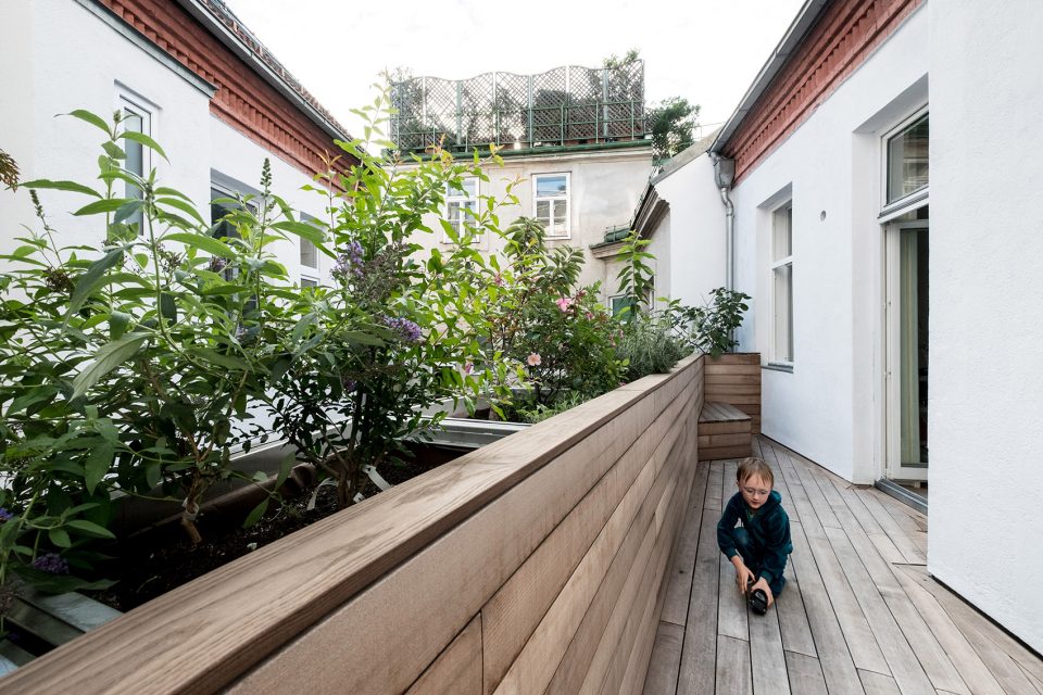 Skyscaper By X ARCHITEKTEN