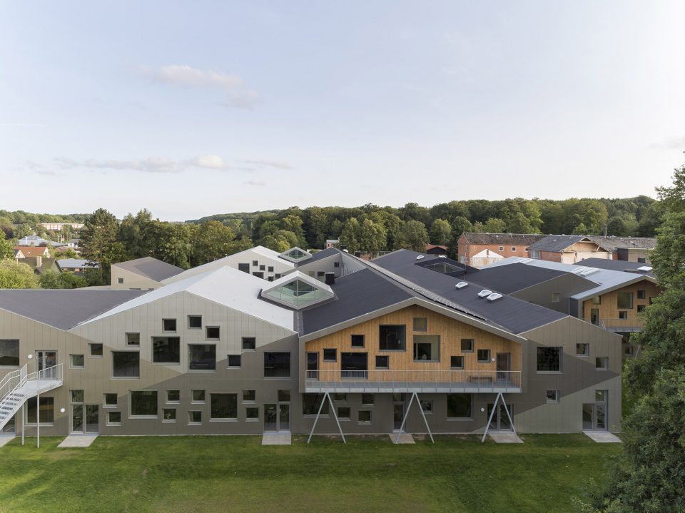 Skovbakken School by CEBRA