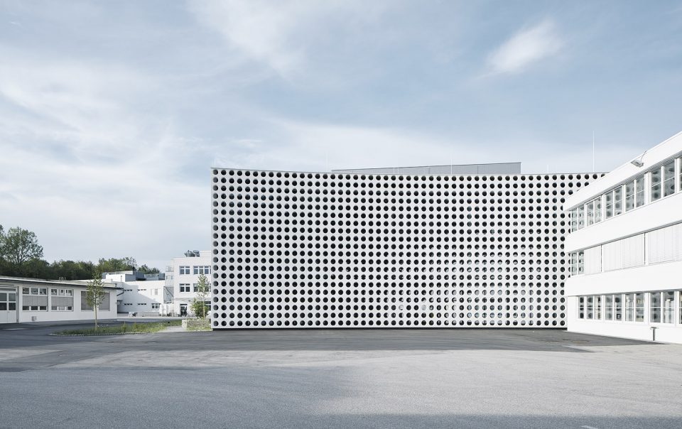 Neubau einer Fertigungs und Lagerhalle By X ARCHITEKTEN