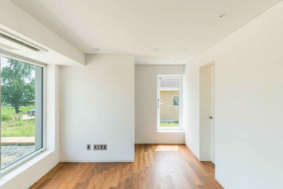 Stratum House by stpmj
