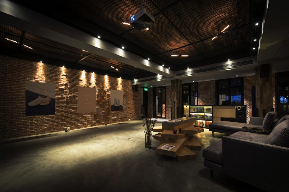 mrboth Flagship Concept Store By PRISM DESIGN