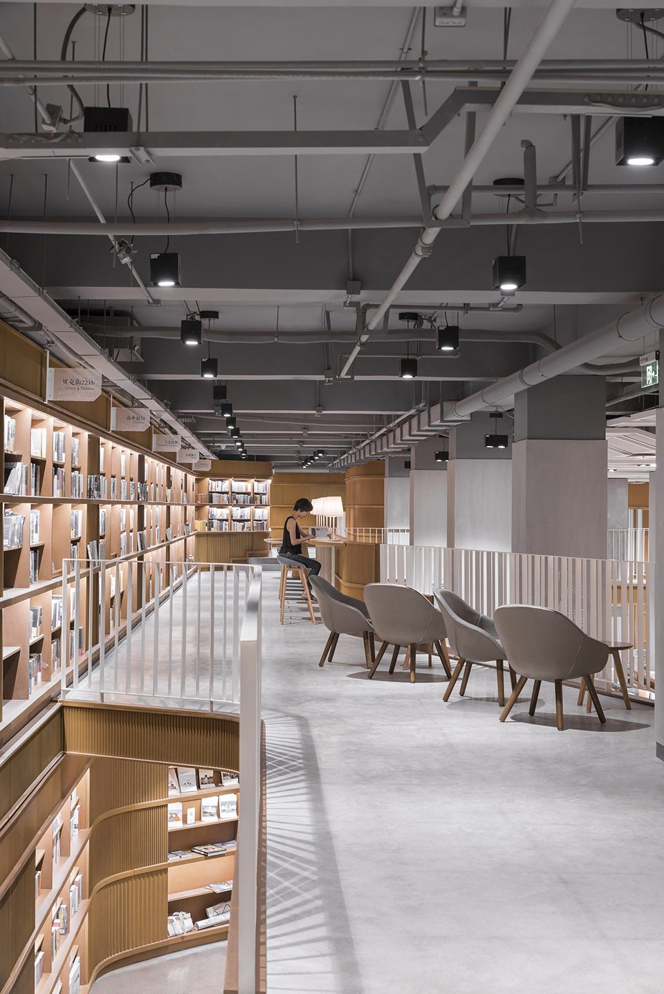 Alt Life Bookstore in Ningbo by Kokaistudios