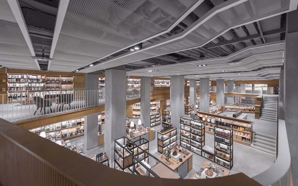 Alt Life Bookstore in Ningbo by Kokaistudios
