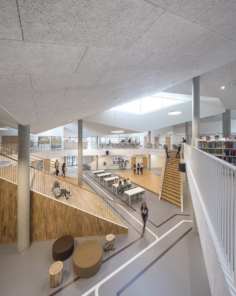 Skovbakken School by CEBRA