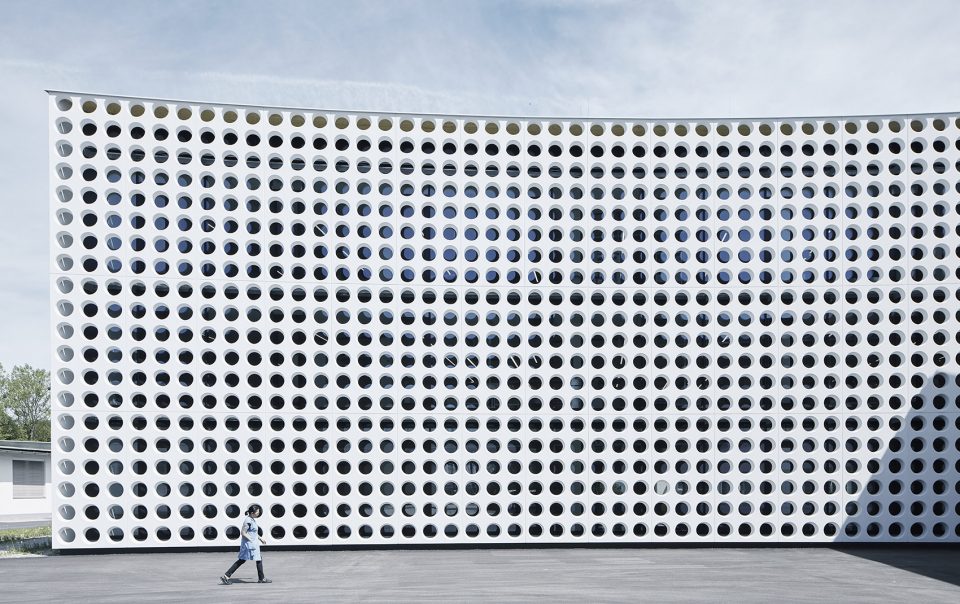 Neubau einer Fertigungs und Lagerhalle By X ARCHITEKTEN