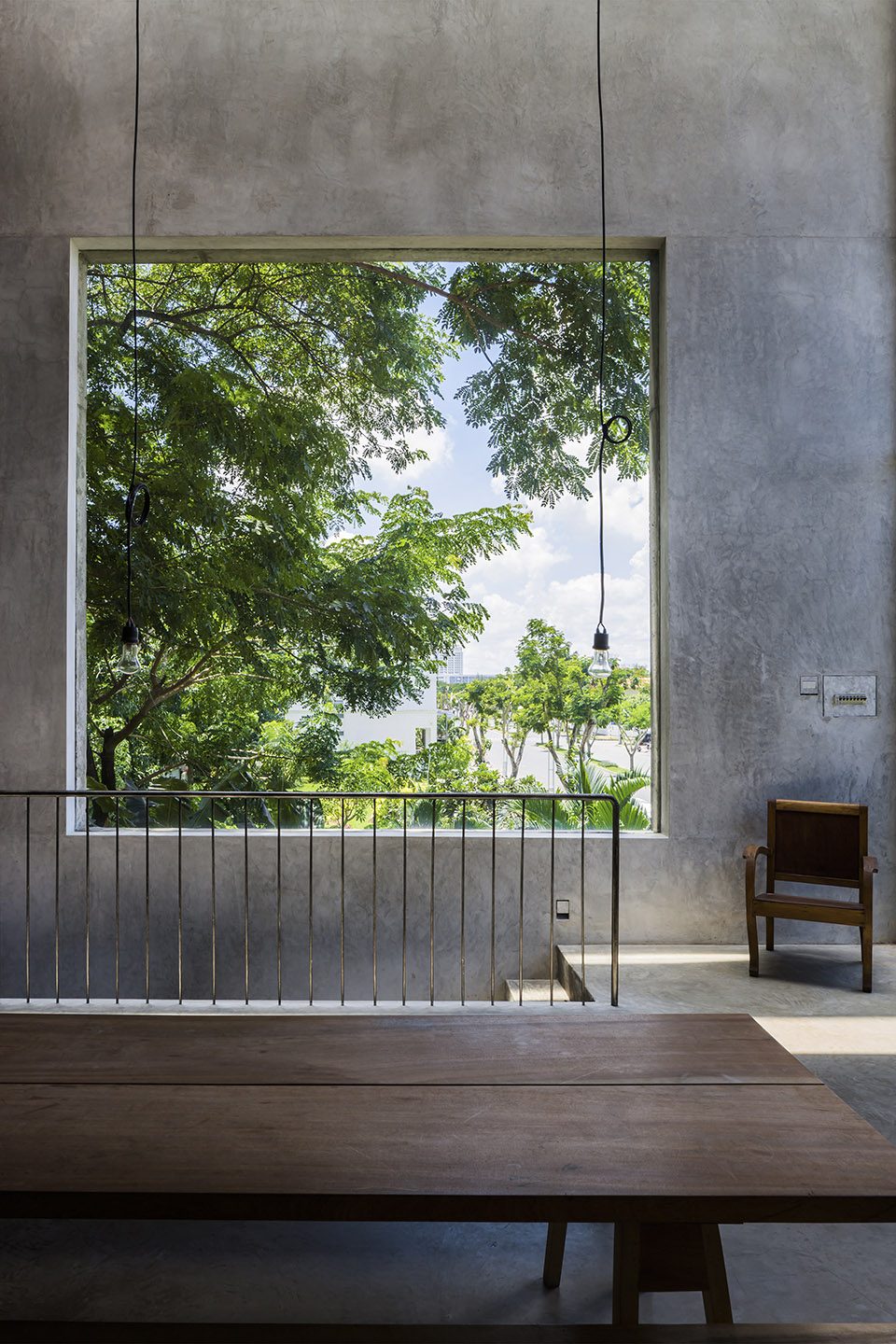 Thong House by NISHIZAWA ARCHITECTS