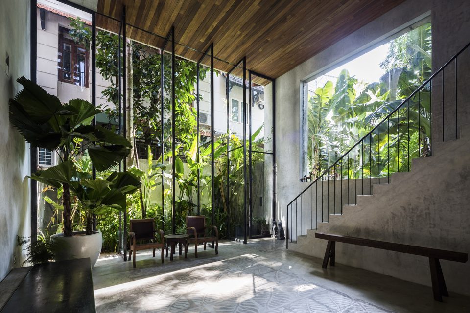 Thong House by NISHIZAWA ARCHITECTS