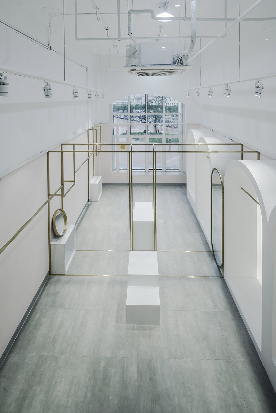 Warmer White by Dspace design