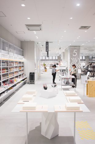 3D printed interiors By DUS
