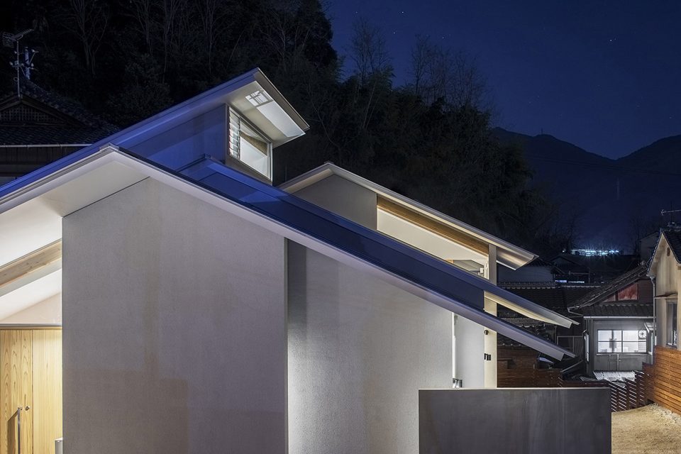 House in Ohue by Daisaku Hanamoto Architect Associates