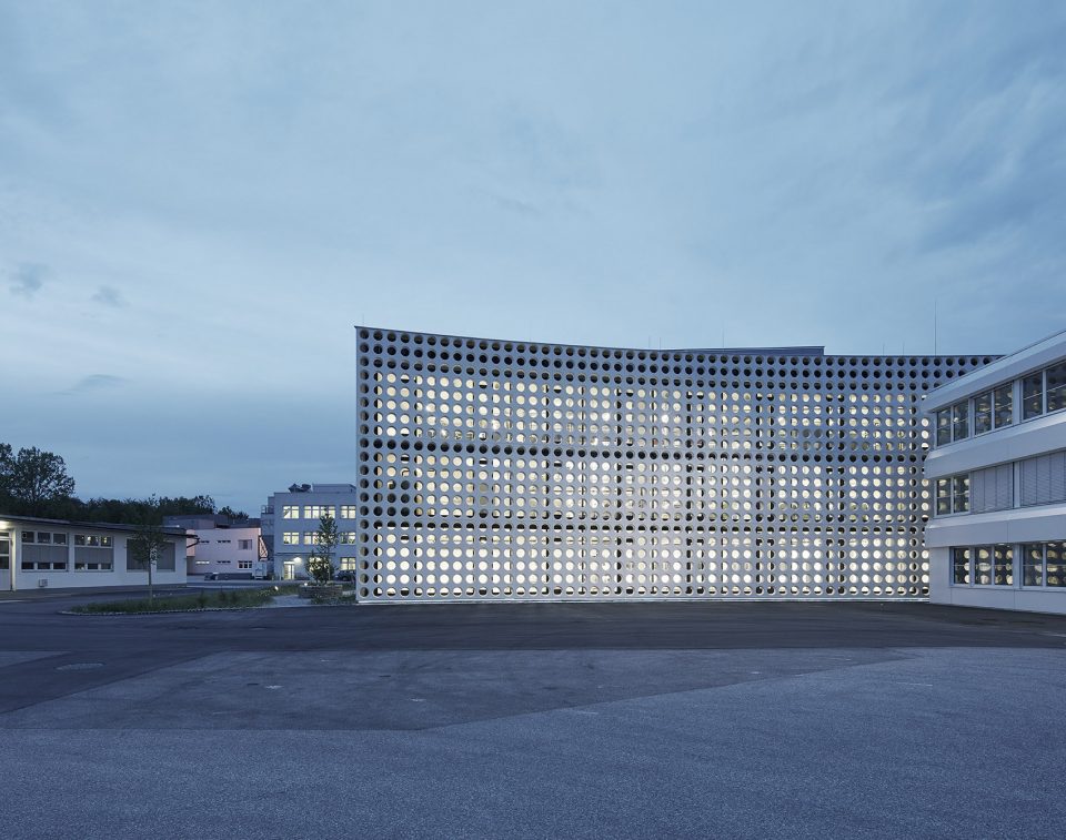 Neubau einer Fertigungs und Lagerhalle By X ARCHITEKTEN