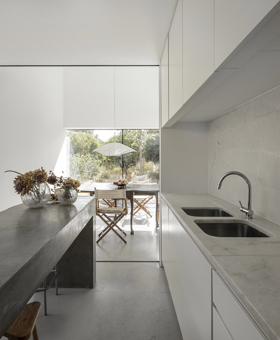 Red House By extrastudio