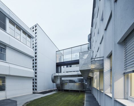 Neubau einer Fertigungs und Lagerhalle By X ARCHITEKTEN