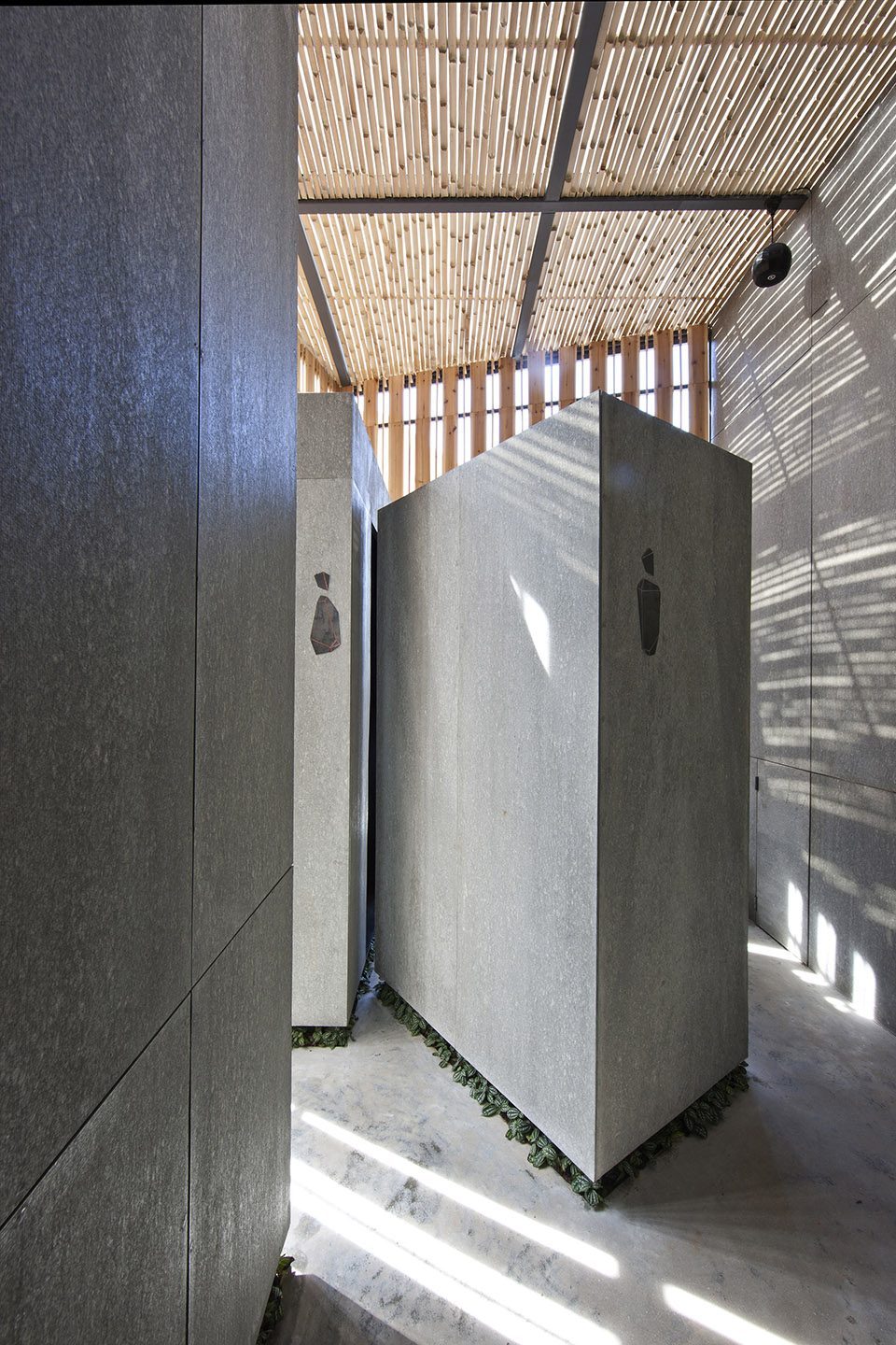 Yaoyue Restaurant By Xiamen Fancy Design Decoration 960x1440 1