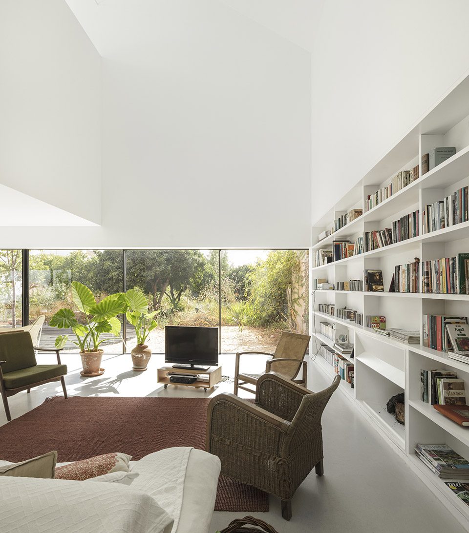 Red House By extrastudio