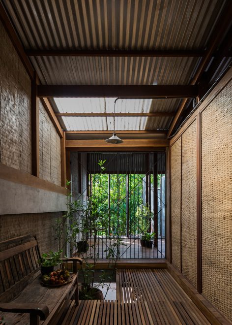 House in Chau Doc By NISHIZAWA ARCHITECTS