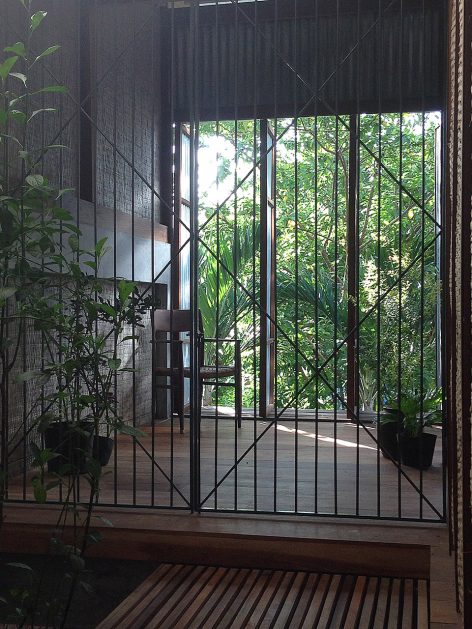 House in Chau Doc By NISHIZAWA ARCHITECTS