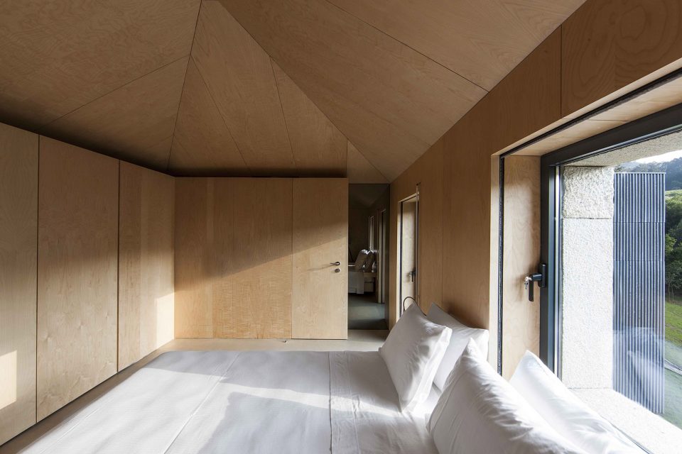 agroturismo em melgaco by correiaragazzi arquitectos