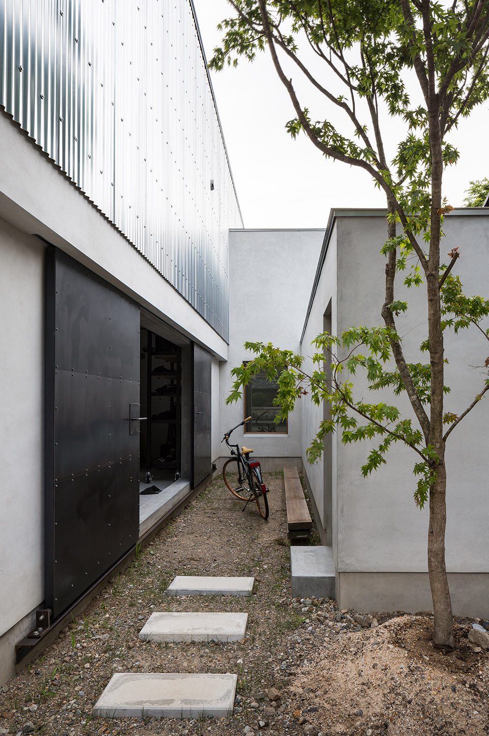 entrance1 photographer atelier form kouichi kimura architects