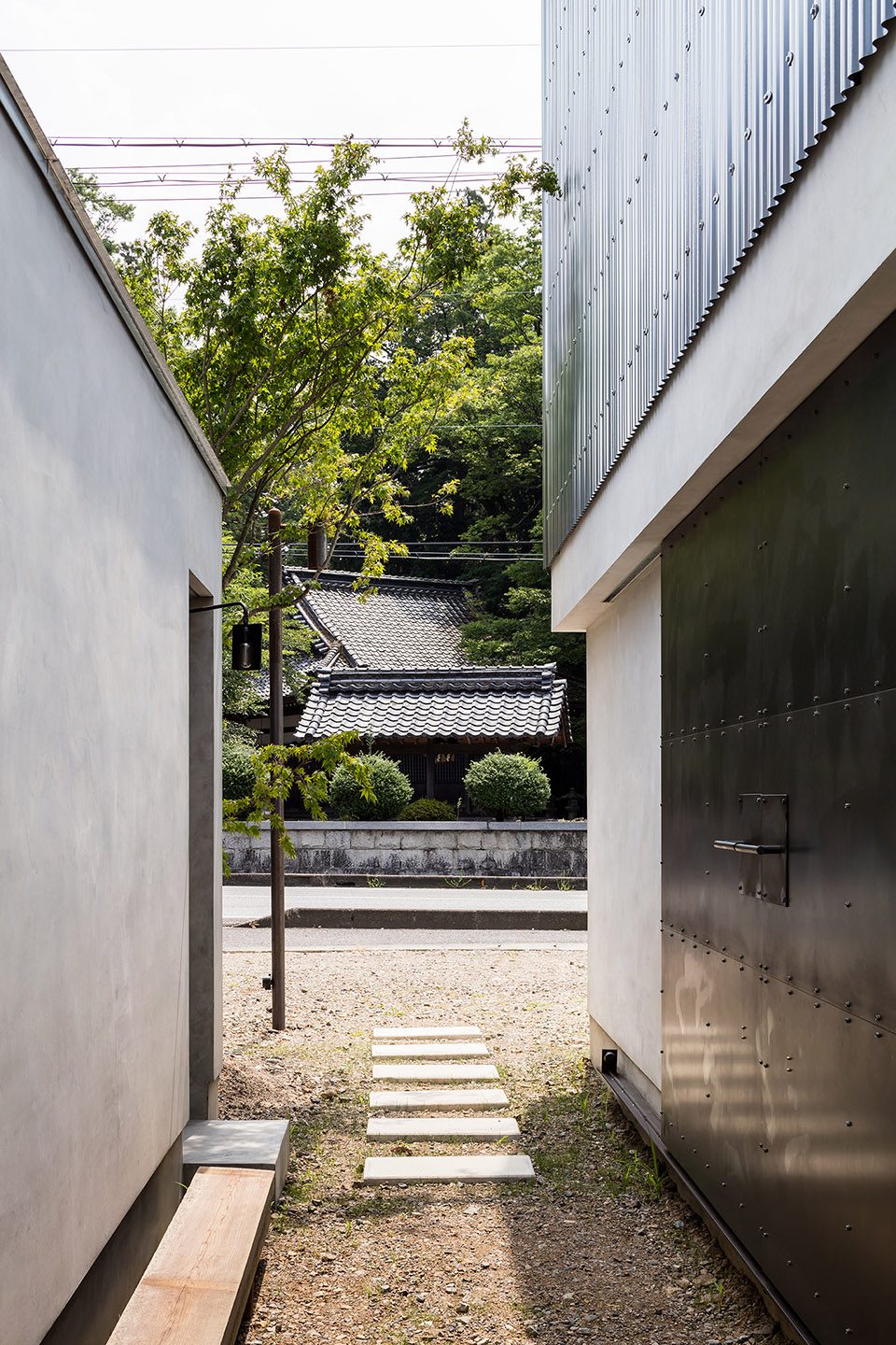 entrance2 photographer atelier form kouichi kimura architects