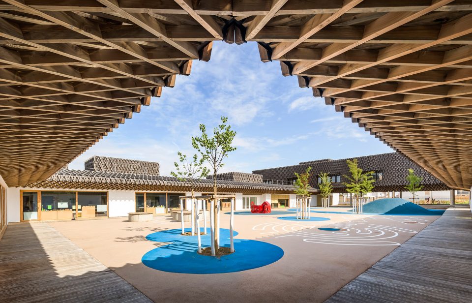 Louis de Vion学校，法国蒙泰夫兰 / AAVP Architecture