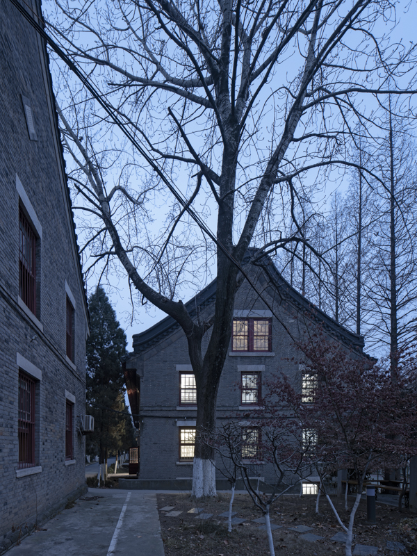 Architecture Studio in Wujigeng Building By ISO workshop