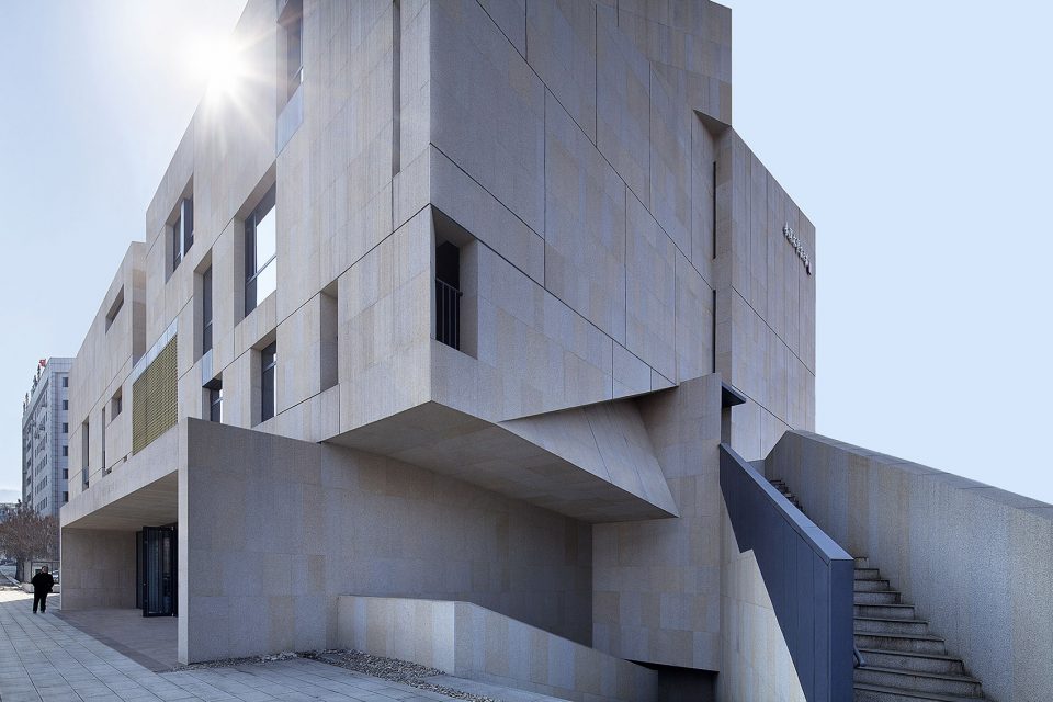 Cultural and Artistic Center in Benxi 2 China by TAOA