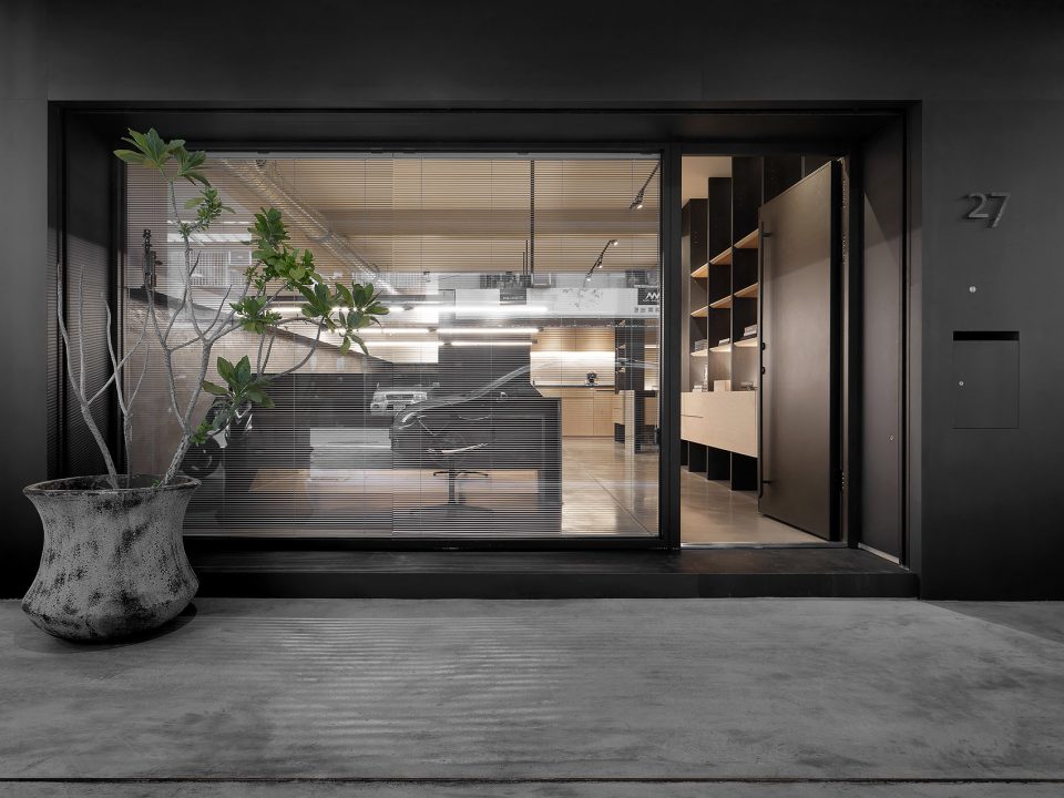 raw by One Work Design