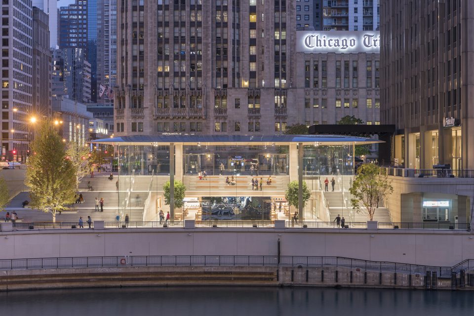 Apple Michigan Avenue reconnects Chicago to its river By Foster Partners