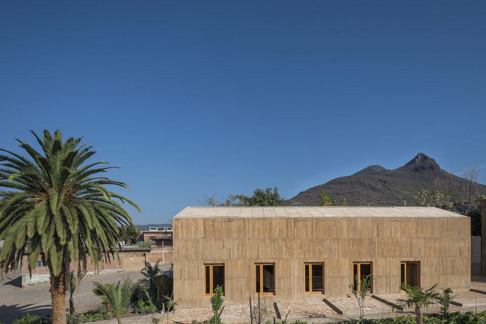 Teotitlán del Valle Community Cultural Center By PRODUCTORA