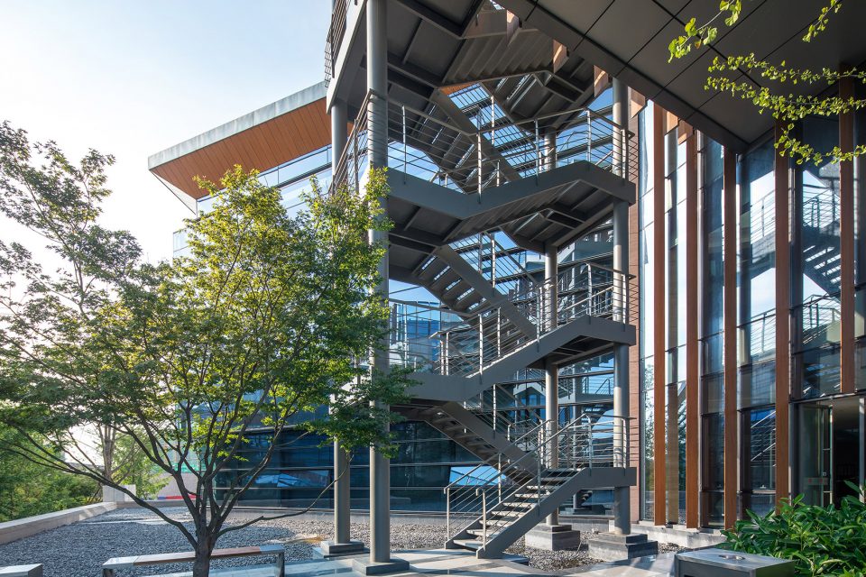 Langjiu Group HQ at Luxelake by JWDA