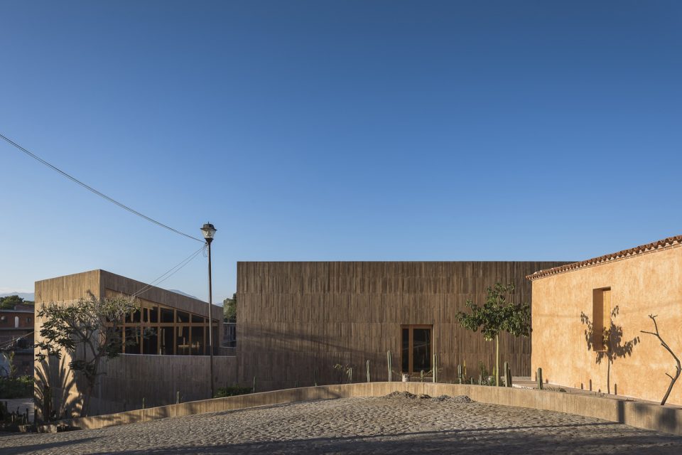 Teotitlán del Valle Community Cultural Center By PRODUCTORA