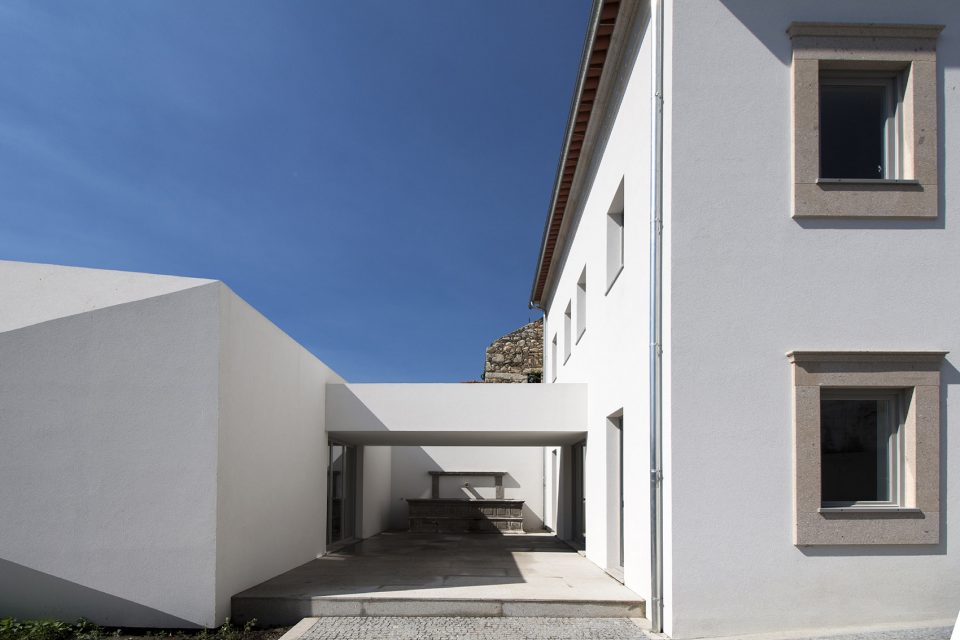 Edifício Conde da Carreira – Urban rehabilitation By Valdemar Coutinho Arquitectos