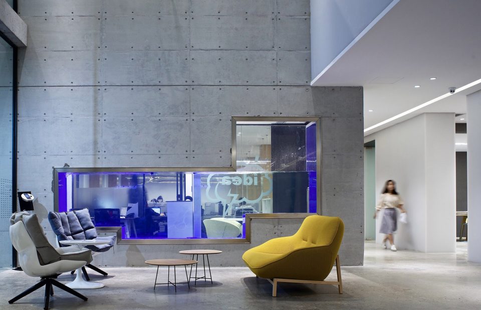 Office renovation of Nanjing Hua Ze media headquarters