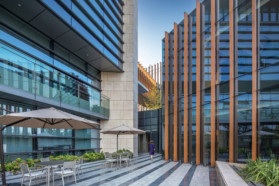 Langjiu Group HQ at Luxelake by JWDA