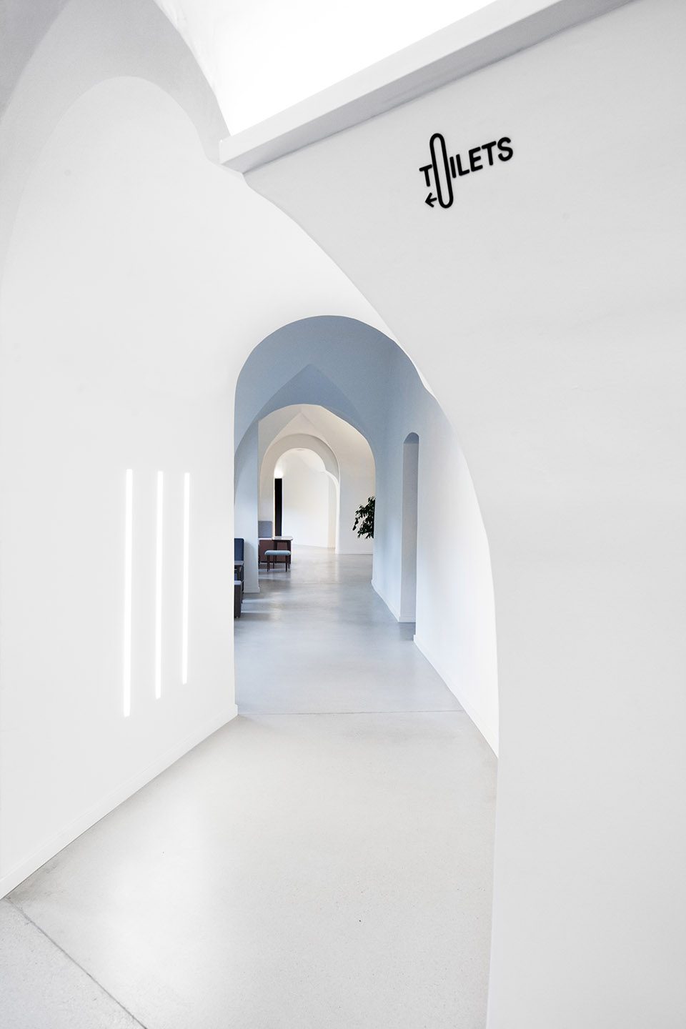 Long Story Short hostel cafe By Denisa Strmiskova Studio