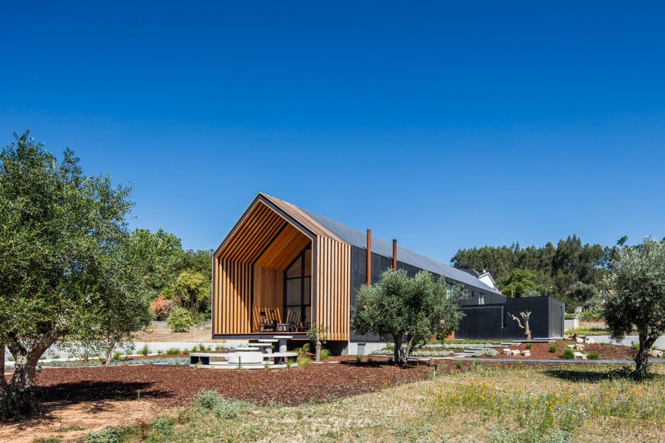 House in Ourém By Filipe Saraiva Arquitectos