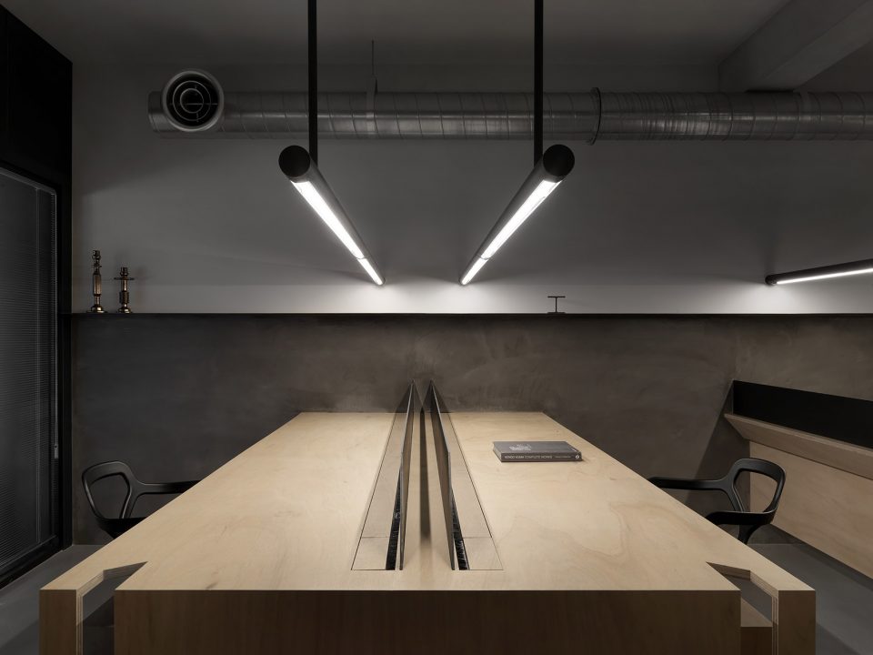 raw by One Work Design