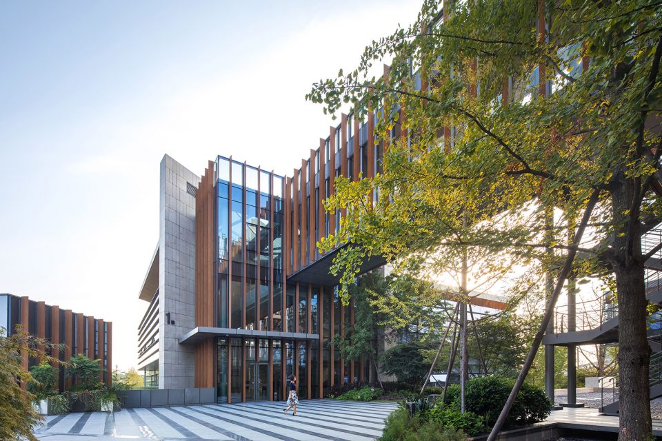 Langjiu Group HQ at Luxelake by JWDA
