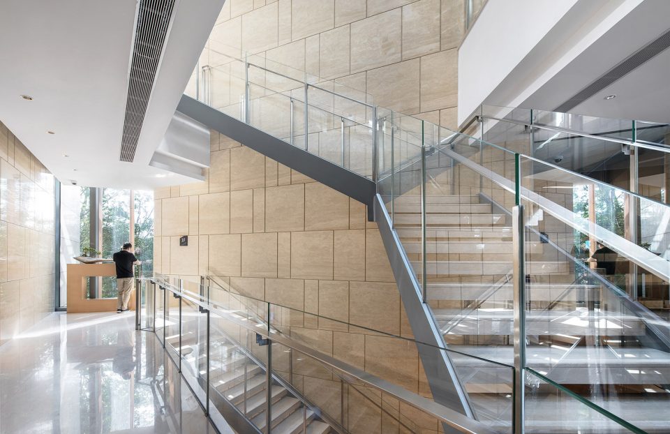 Langjiu Group HQ at Luxelake by JWDA