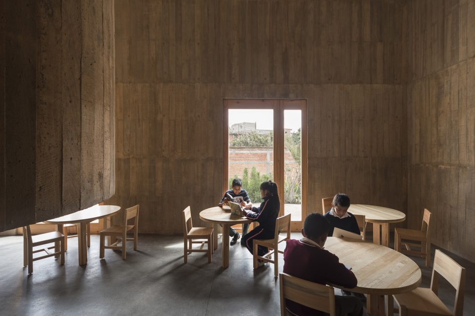 Teotitlán del Valle Community Cultural Center By PRODUCTORA