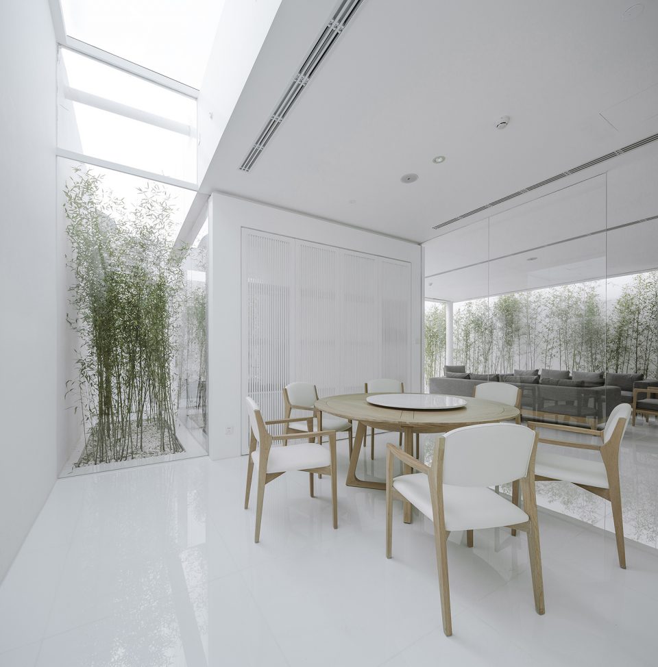 Bamboo Forest on the Roof By V STUDIO