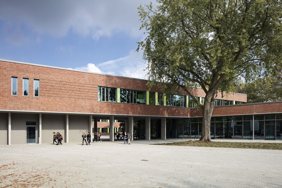 Extension of Gyula Trebitsch school in Hamburg Tonndorf by gmp