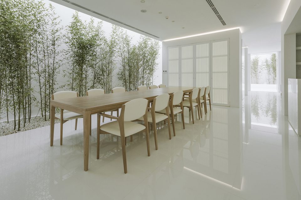 Bamboo Forest on the Roof By V STUDIO