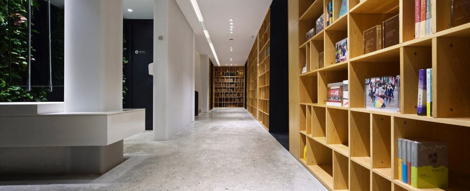 Office renovation of Nanjing Hua Ze media headquarters